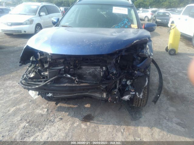 KNMAT2MTXJP512563 Nissan ROGUE SV
