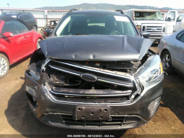 1FMCU9HD4JUA47194 Ford ESCAPE SEL