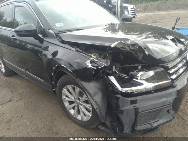 3VV2B7AX4JM166173 Volkswagen TIGUAN SE
