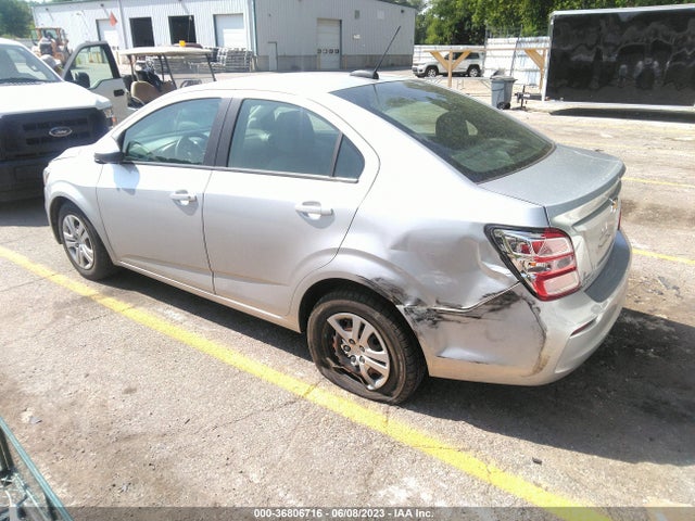 Chevrolet SONIC LS 2018 1G1JB5SH3J4104497 Image 3