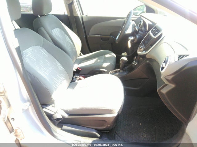 Chevrolet SONIC LS 2018 1G1JB5SH3J4104497 Image 5