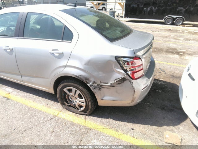 Chevrolet SONIC LS 2018 1G1JB5SH3J4104497 Image 6