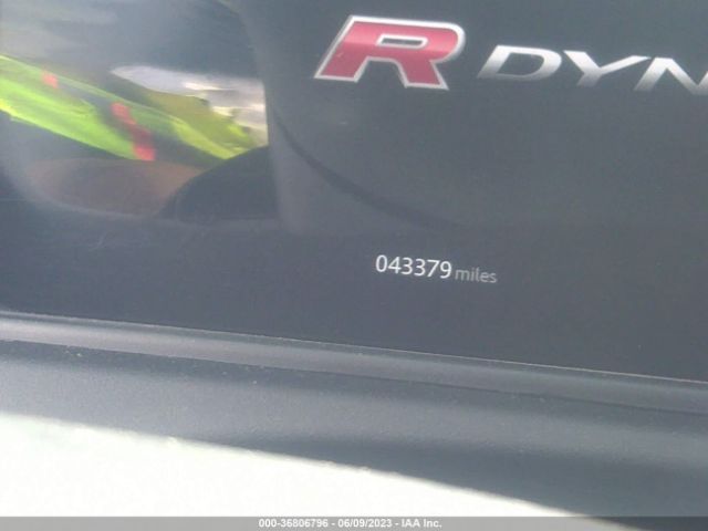 SALYM2RX9JA758961 Land Rover Range Rover Velar R-dynamic Hse