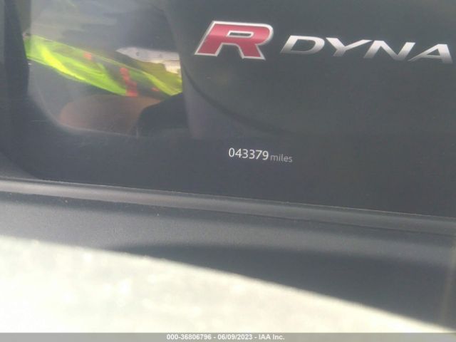 SALYM2RX9JA758961 Land Rover Range Rover Velar R-dynamic Hse