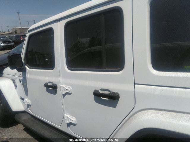 1C4HJXEN4LW245737 Jeep Wrangler Unlimited Sahara Altitude