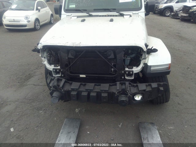 1C4HJXEN4LW245737 Jeep Wrangler Unlimited Sahara Altitude