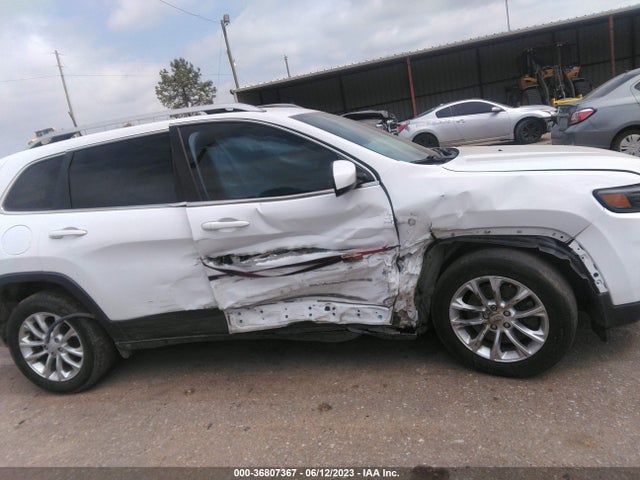 1C4PJLCB4KD263209 Jeep Cherokee Latitude