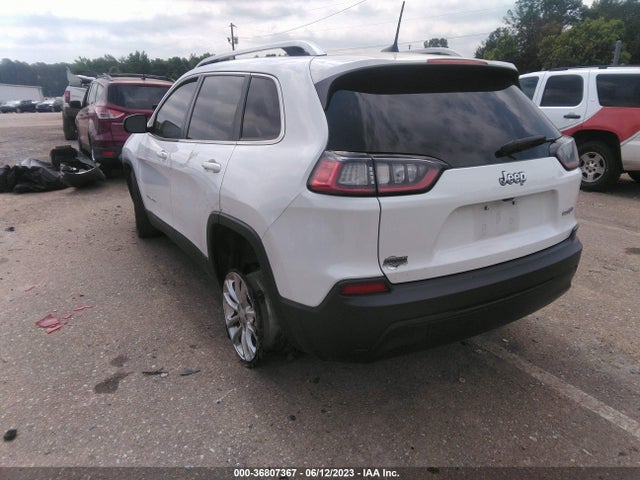 1C4PJLCB4KD263209 Jeep Cherokee Latitude