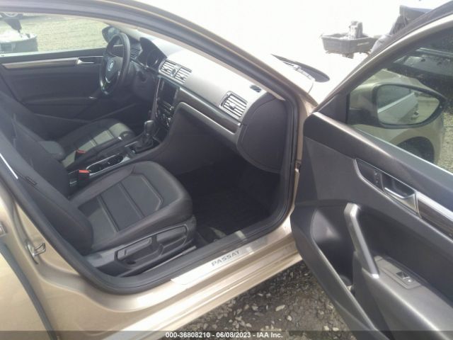 1VWBT7A30GC063204 Volkswagen Passat 1.8t Se W/technology