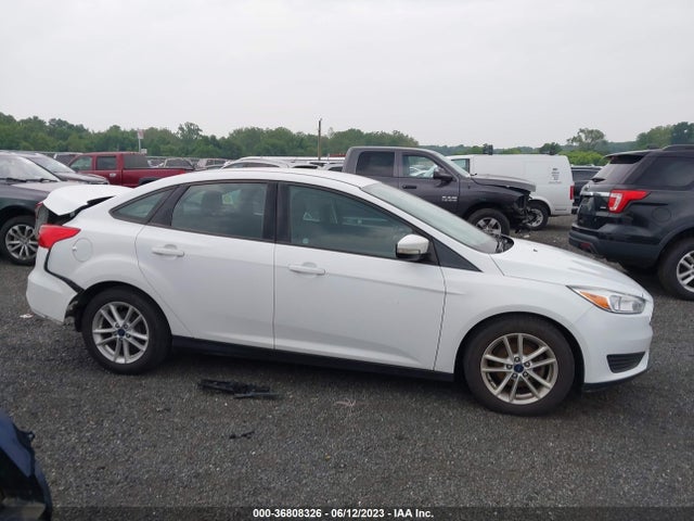 Ford FOCUS SE 2017 1FADP3F24HL297622 Image 5