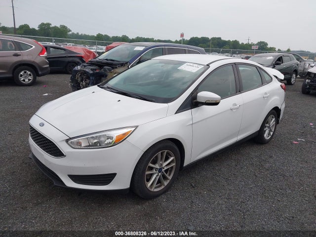 Ford FOCUS SE 2017 1FADP3F24HL297622 Image 2