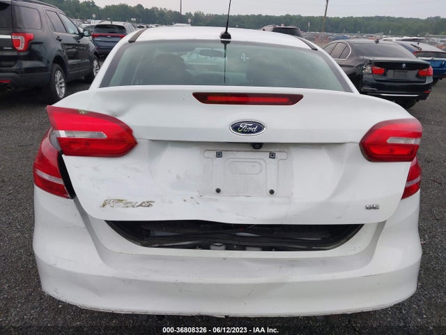 Ford FOCUS SE 2017 1FADP3F24HL297622 Image 12