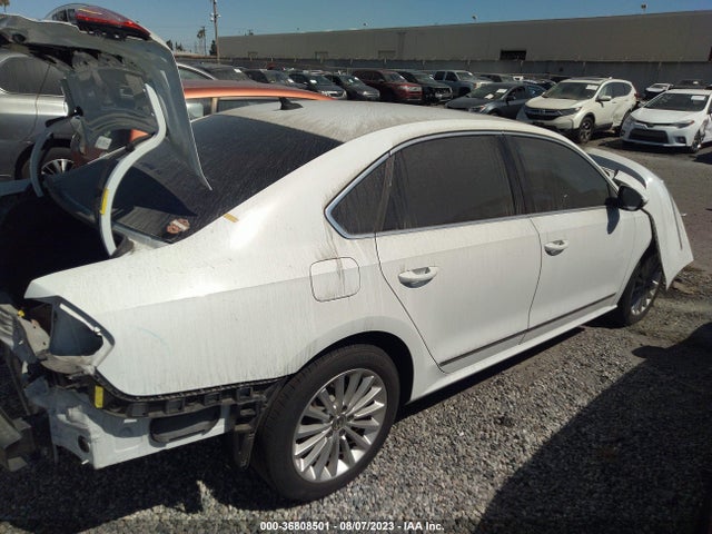 1VWBT7A36GC016369 Volkswagen Passat 1.8t Se