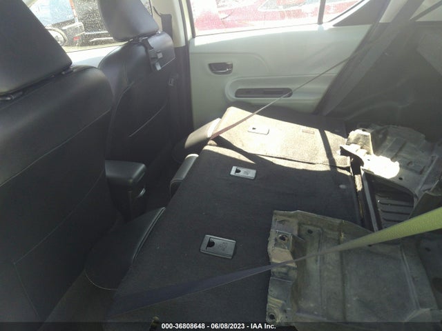 Toyota Prius C One/three/two/four 2014 JTDKDTB39E1082575 Image 9