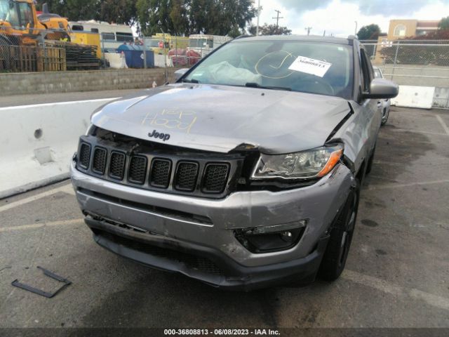 3C4NJCBB5JT460715 Jeep Compass Altitude