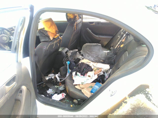 3VW4T7AJ0HM235321 Volkswagen JETTA GLI