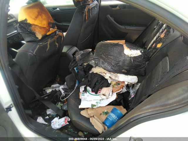 3VW4T7AJ0HM235321 Volkswagen JETTA GLI