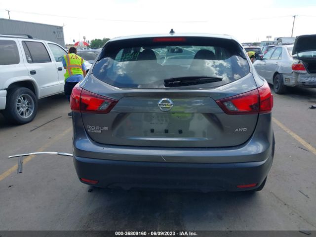 JN1BJ1CR0KW629038 Nissan Rogue Sport S
