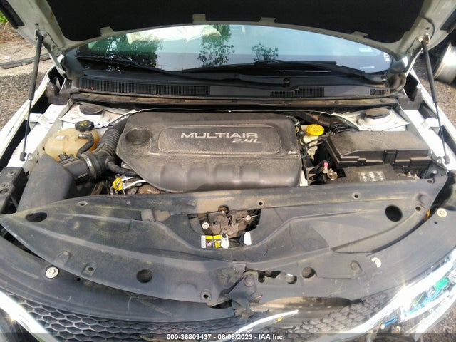 1C3CCCAB3FN679638 Chrysler 200 Limited