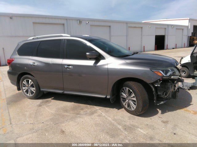 2017 NISSAN PATHFINDER SL VIN: 5N1DR2MN8HC627558