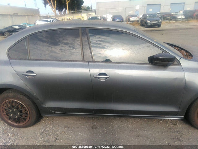 3VW2K7AJ2EM405295 Volkswagen Jetta Sedan S