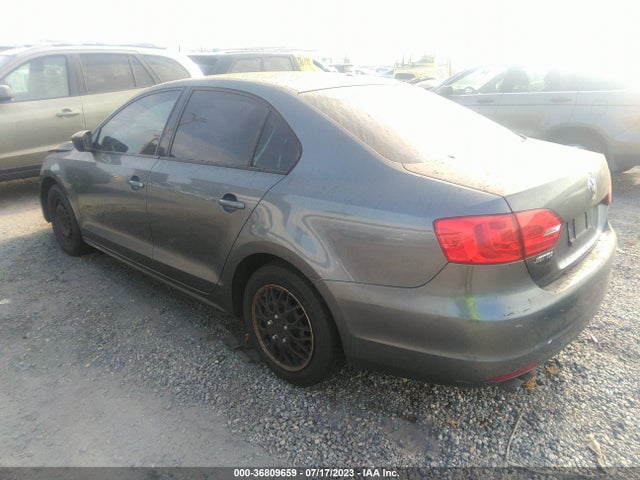 3VW2K7AJ2EM405295 Volkswagen Jetta Sedan S