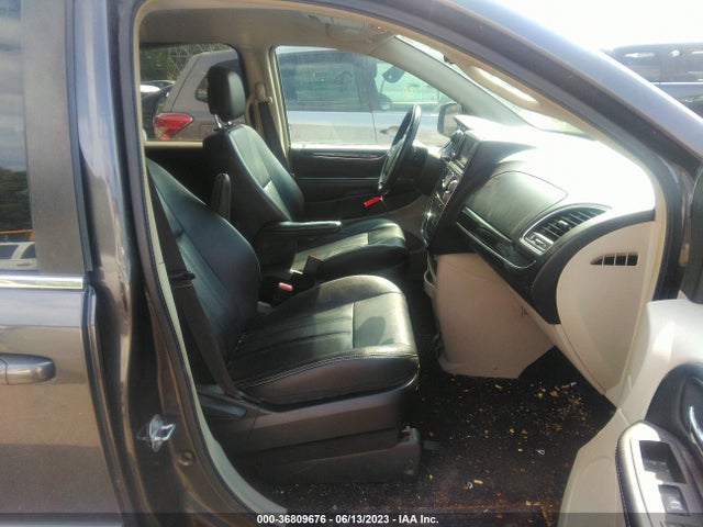 2C4RC1BG5GR299144 Chrysler Town & Country Touring