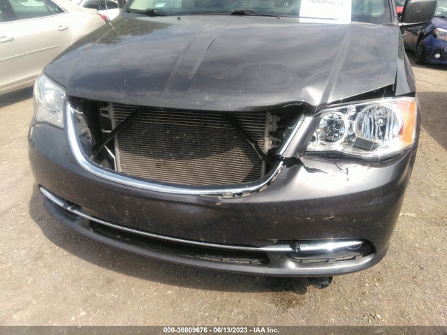 2C4RC1BG5GR299144 Chrysler Town & Country Touring