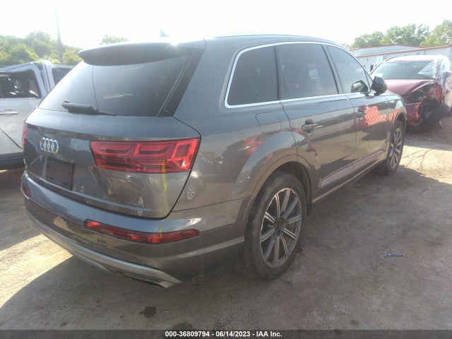 WA1LHAF78HD039871 Audi Q7 Premium Plus