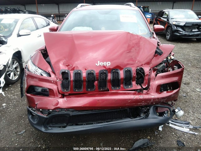 1C4PJMCB8FW576506 Jeep Cherokee Latitude