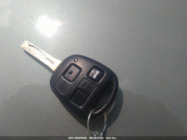 2003 LEXUS ES 300 VIN: JTHBF30G430090102