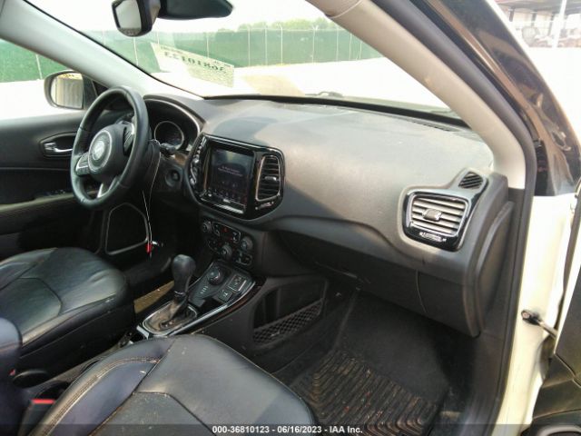 3C4NJDCB2JT319279 Jeep Compass Limited