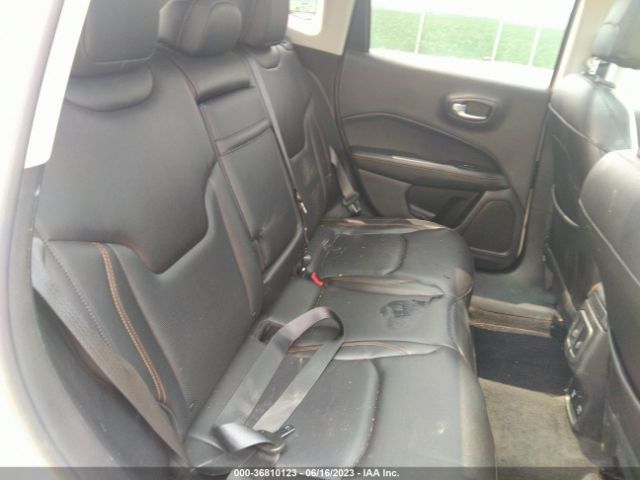 3C4NJDCB2JT319279 Jeep Compass Limited