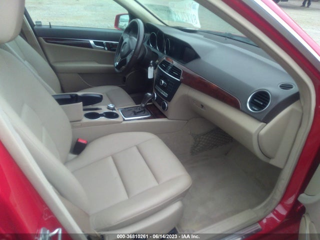 2013 MERCEDES-BENZ C-CLASS C 250 SPORT VIN: WDDGF4HB2DA795715
