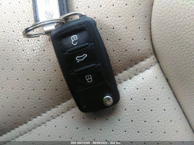 3VWD07AJ7EM427856 Volkswagen Jetta Sedan Se W/connectivity/sunroof
