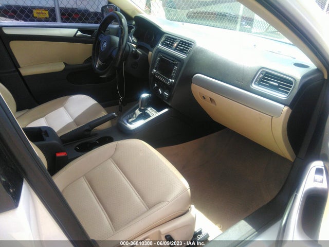 3VWD07AJ7EM427856 Volkswagen Jetta Sedan Se W/connectivity/sunroof