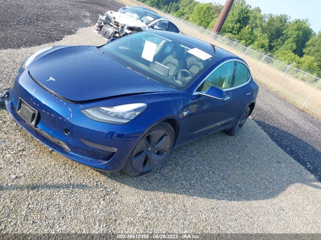 Tesla Model 3 Long Range/performance 2019 5YJ3E1EB4KF432982 Image 2