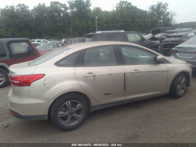 2018 FORD FOCUS SE VIN: 1FADP3FE2JL238245