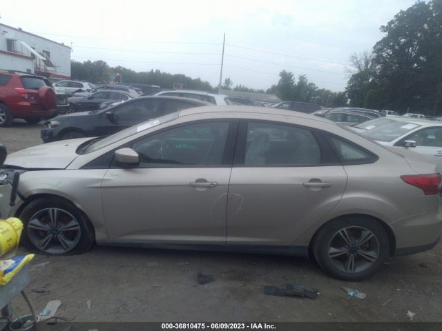 2018 FORD FOCUS SE VIN: 1FADP3FE2JL238245