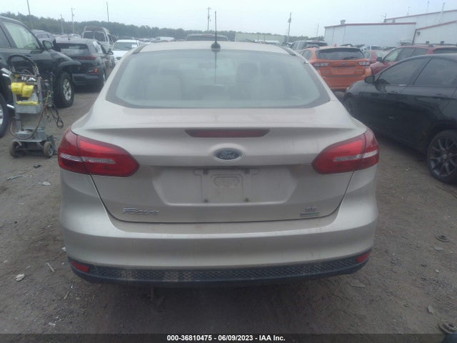 2018 FORD FOCUS SE VIN: 1FADP3FE2JL238245