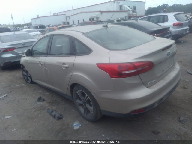 2018 FORD FOCUS SE VIN: 1FADP3FE2JL238245