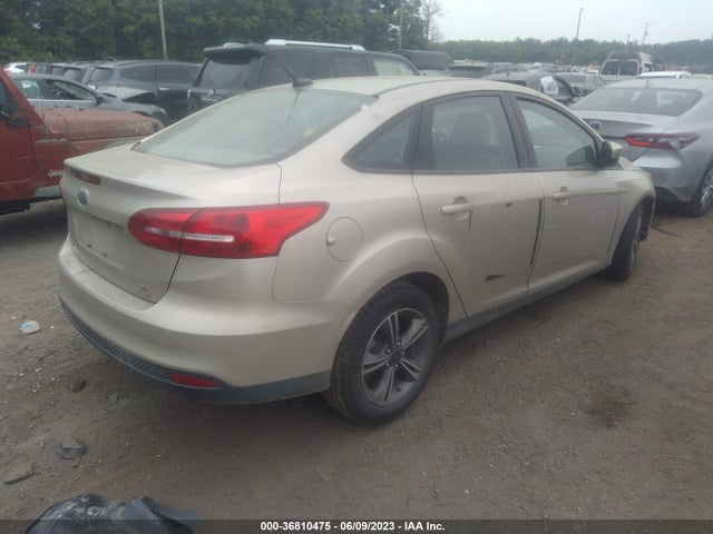 2018 FORD FOCUS SE VIN: 1FADP3FE2JL238245