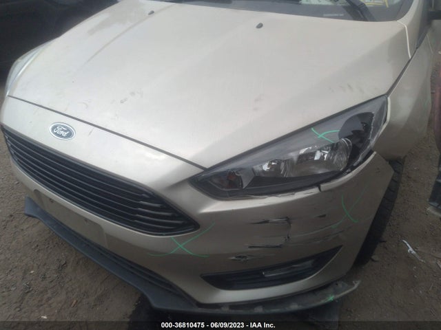 2018 FORD FOCUS SE VIN: 1FADP3FE2JL238245