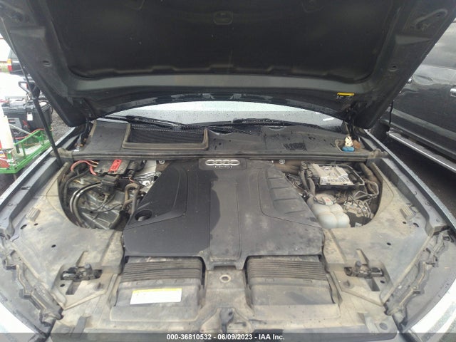WA1LHAF71JD014851 Audi Q7 Premium Plus