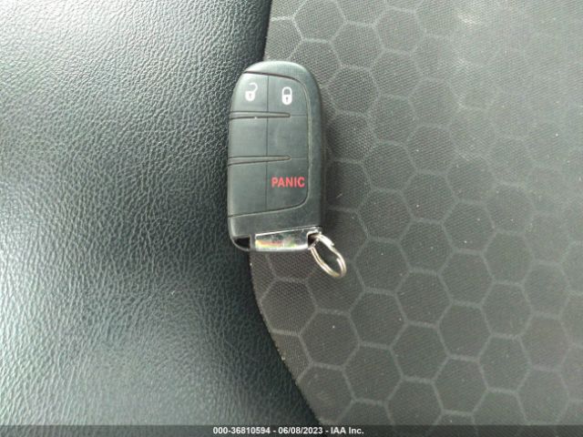 3C4NJCBB1JT233845 Jeep Compass Latitude