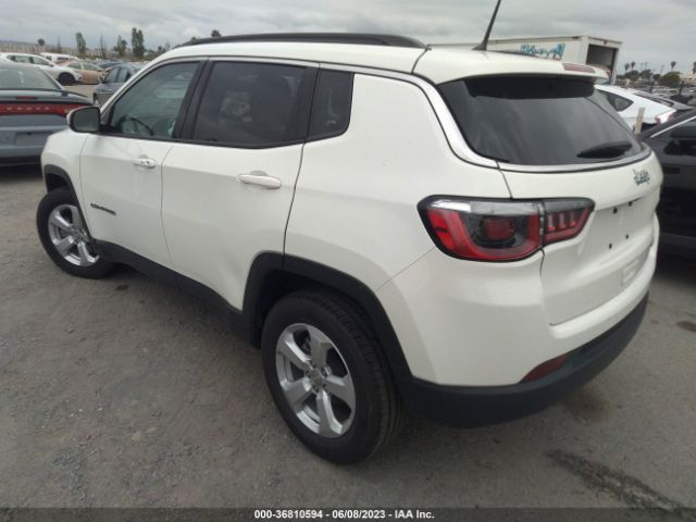 3C4NJCBB1JT233845 Jeep Compass Latitude