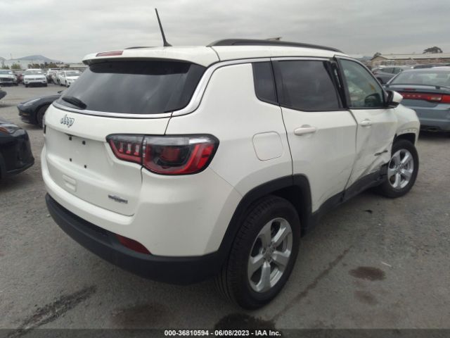 3C4NJCBB1JT233845 Jeep Compass Latitude