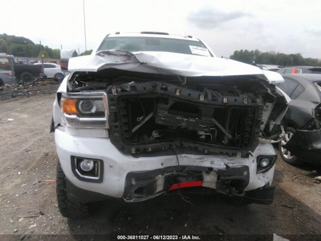 1GT12UE88GF249657 GMC Sierra 2500hd Denali
