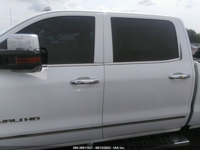 1GT12UE88GF249657 GMC Sierra 2500hd Denali