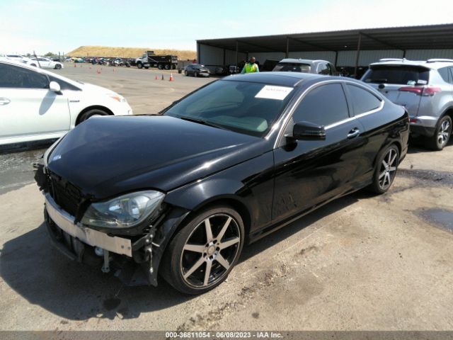 WDDGJ4HBXFG389213 Mercedes-Benz C-class C 250